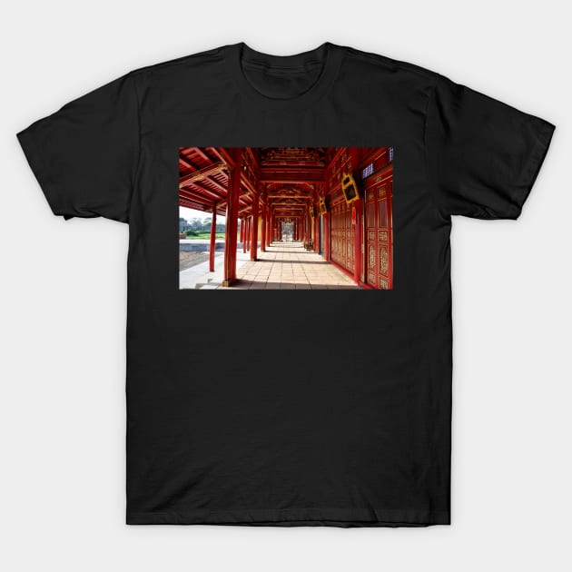 Vietnam - Huê la citadelle T-Shirt by franck380